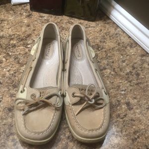 Sherry Top Siders. Excellent Condition. Sz. 9 Tan